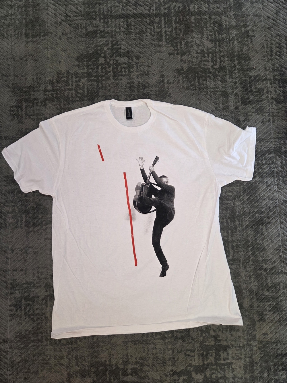 Gildan White Men’s Graphic Tee with Black Musician Print and Red Accents